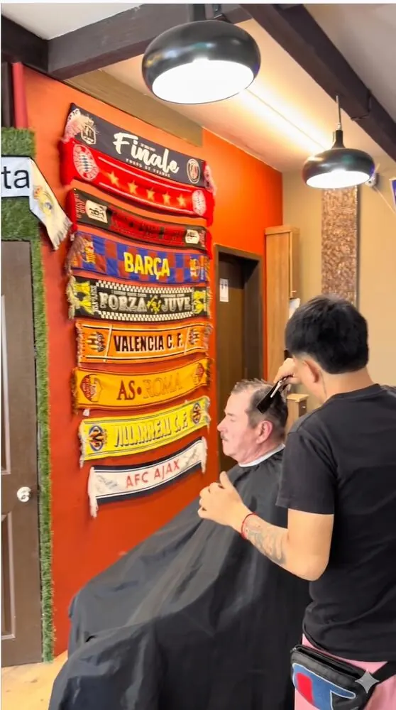 Barbero en acción